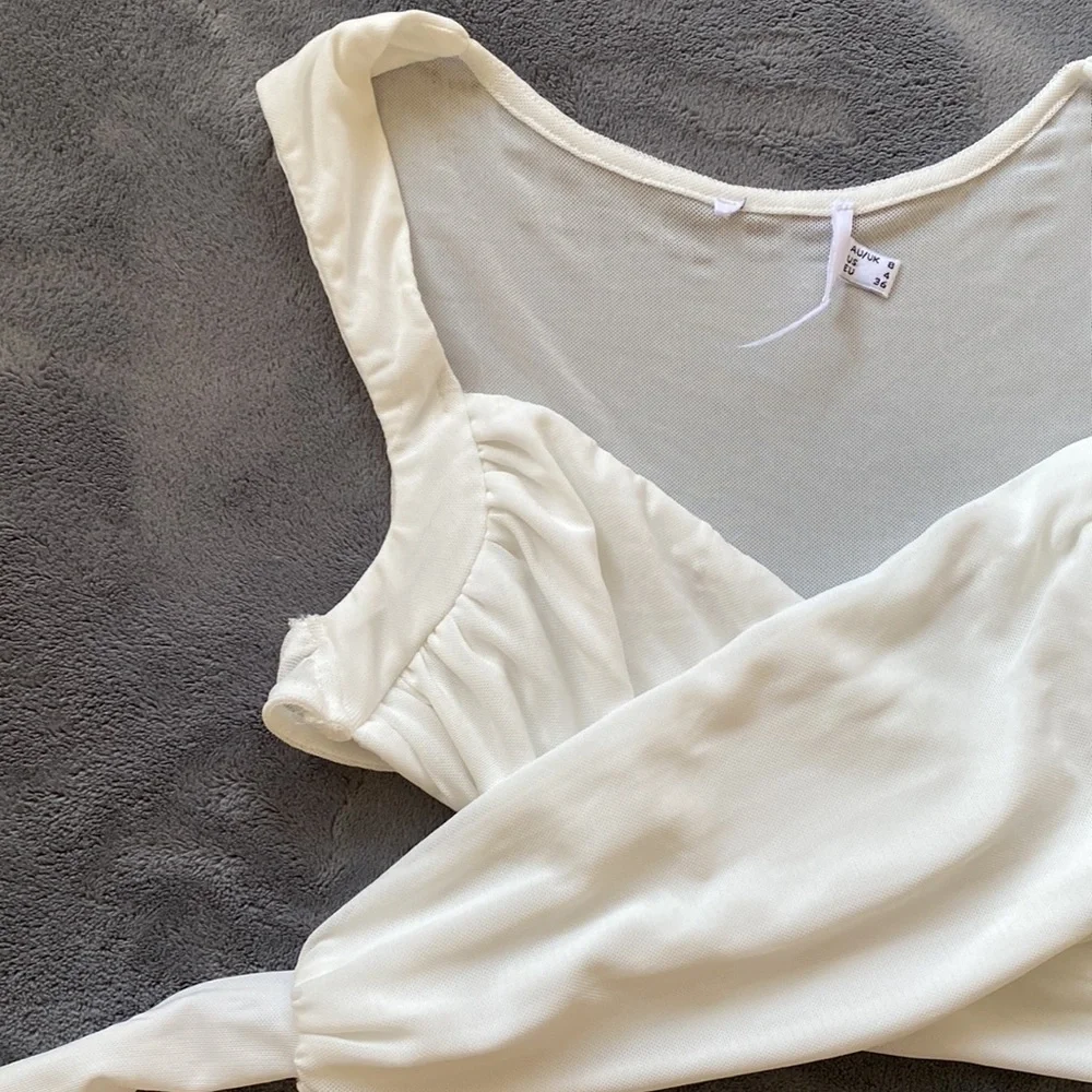 NWOT - Princess Polly White Criss Cross Top - Picture 4 of 6